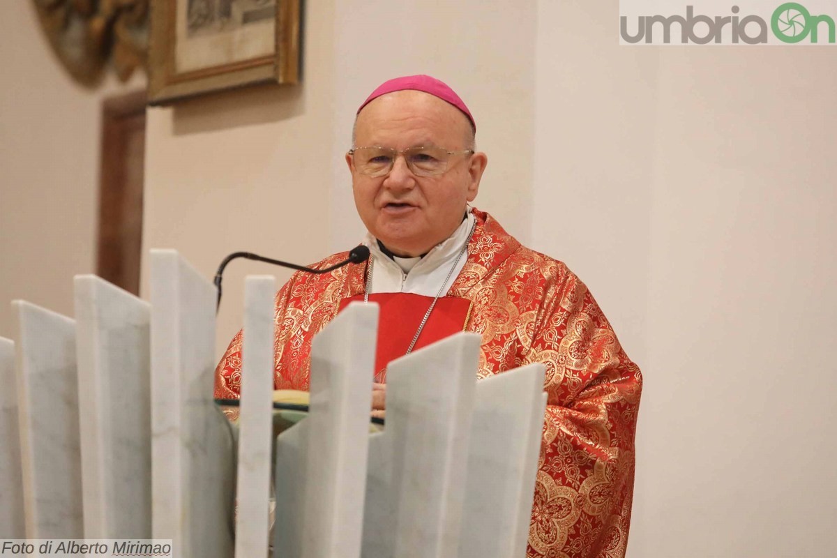 Messa San Valentino basilica Terni, donazione vetrata Lions liceo Metelli - 14 febbraio 2022 (21)