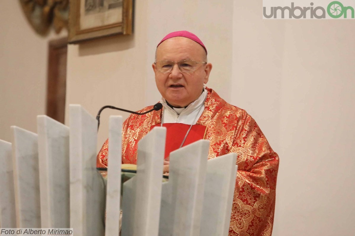 Messa San Valentino basilica Terni, donazione vetrata Lions liceo Metelli - 14 febbraio 2022 (22)