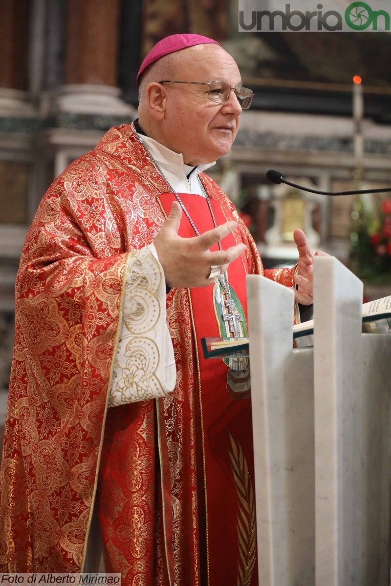 Messa San Valentino basilica Terni, donazione vetrata Lions liceo Metelli - 14 febbraio 2022 (25)