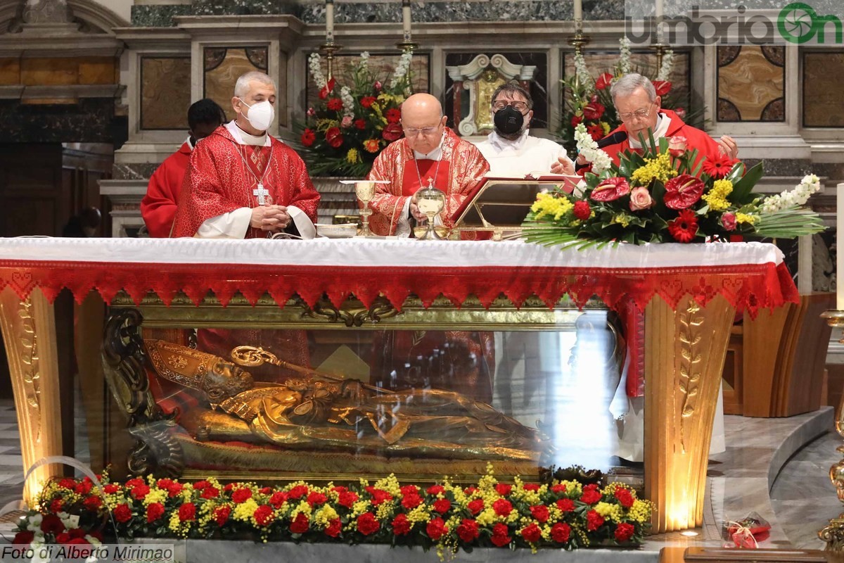Messa San Valentino basilica Terni, donazione vetrata Lions liceo Metelli - 14 febbraio 2022 (33)