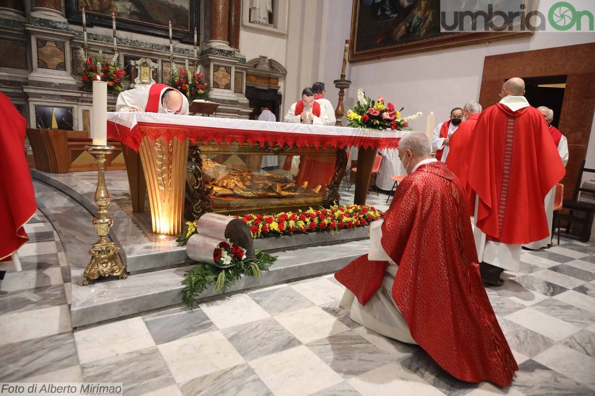 Messa San Valentino basilica Terni, donazione vetrata Lions liceo Metelli - 14 febbraio 2022 (4)