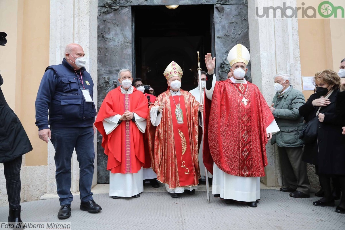 Messa San Valentino basilica Terni, donazione vetrata Lions liceo Metelli - 14 febbraio 2022 (43)