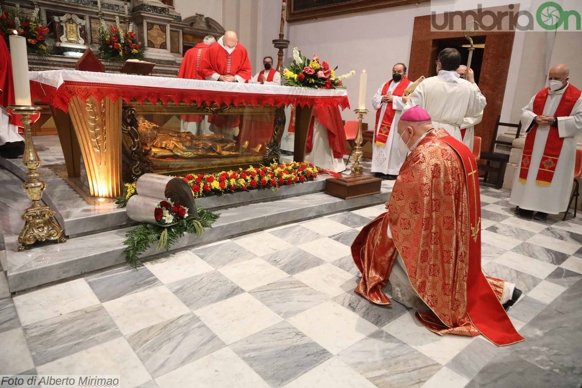 Messa San Valentino basilica Terni, donazione vetrata Lions liceo Metelli - 14 febbraio 2022 (5)