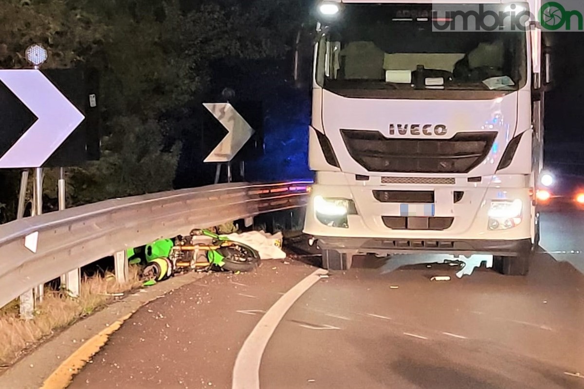 Terni-incidente-Flaminia-muore-centauro-24enne-13-ottobre-2021-2