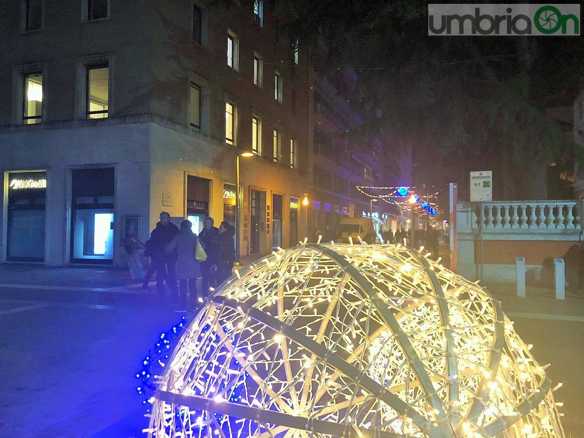 Luci-natalizie-Natale-Terni-29-novembre-2019-6