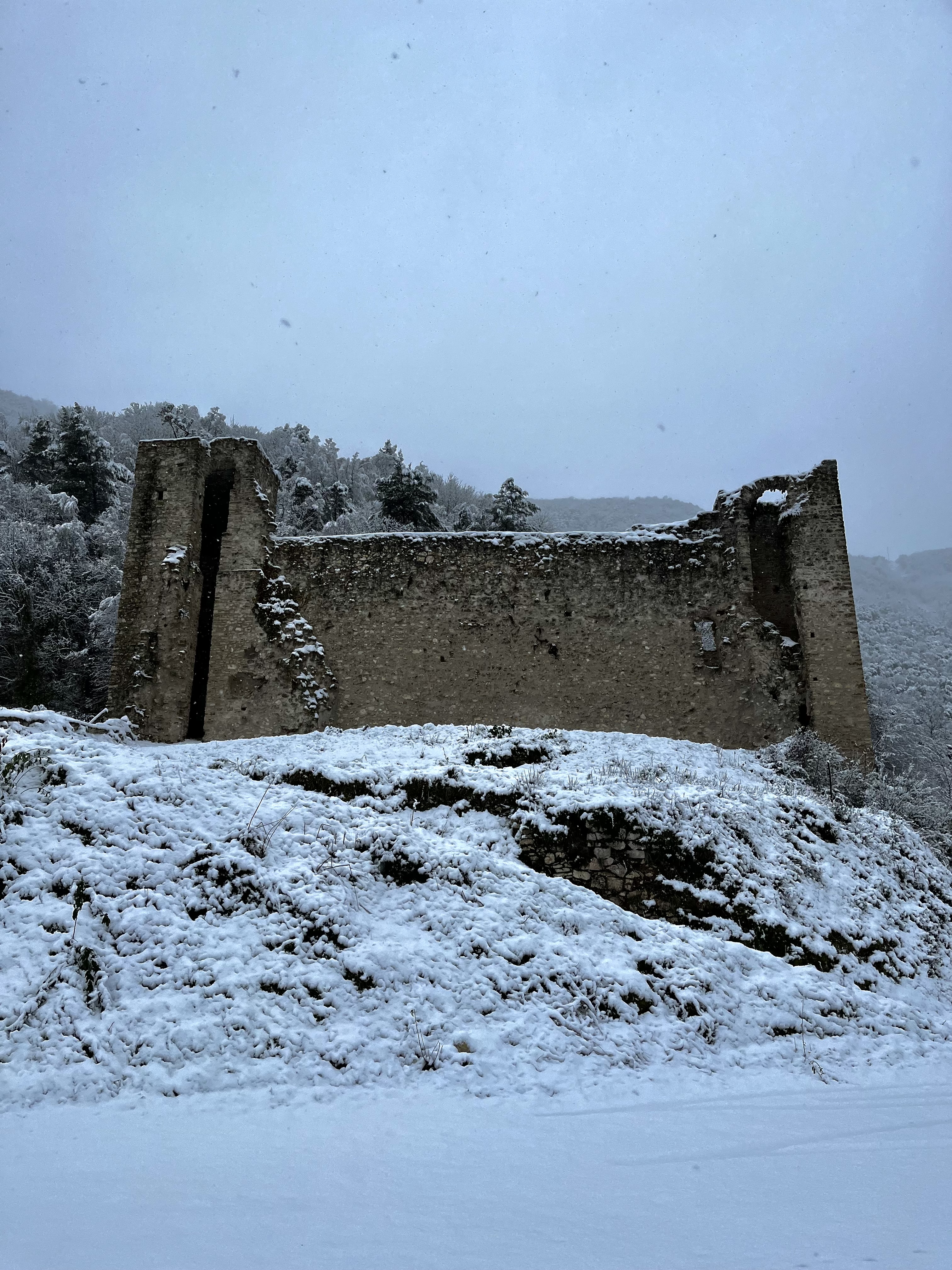 Castello-vasciano-Stroncone-neve
