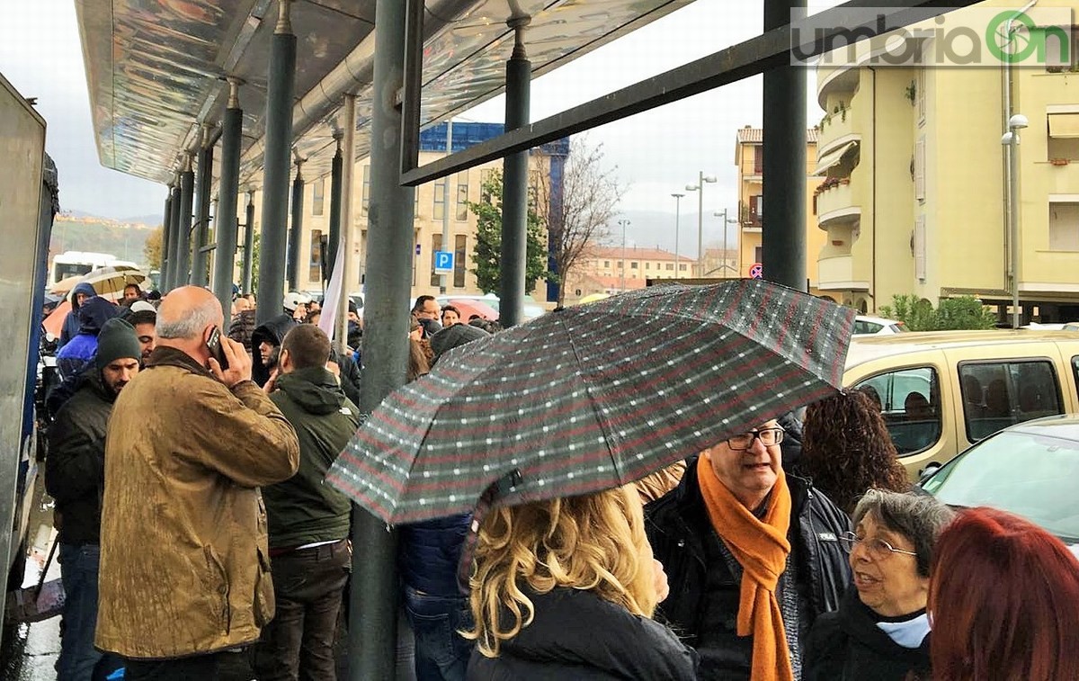 No Inceneritori, manifestazione Terni pioggia - 14 febbraio 2016 (1)