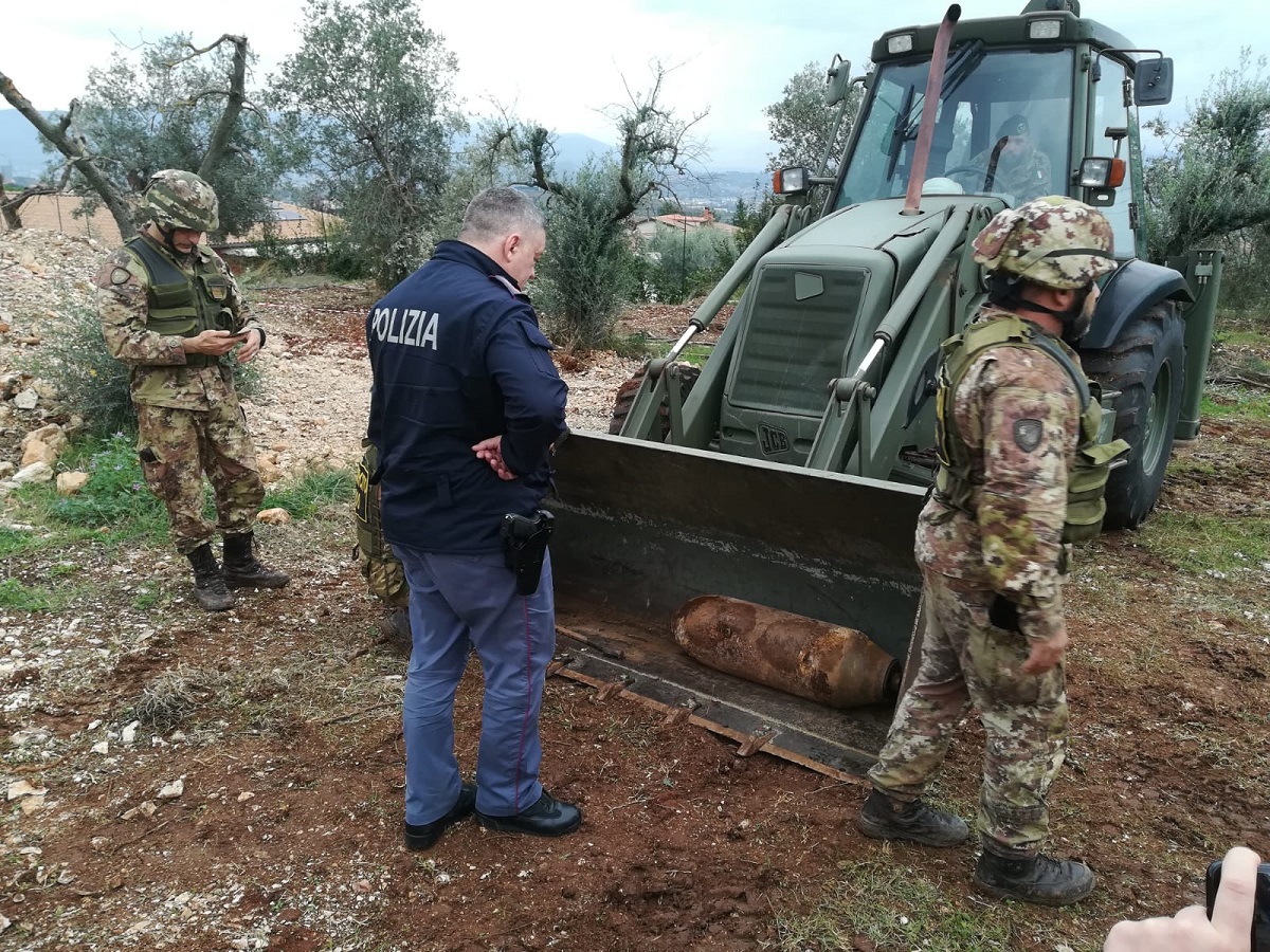 terni-domenica-4-novembre-bomba-cesi