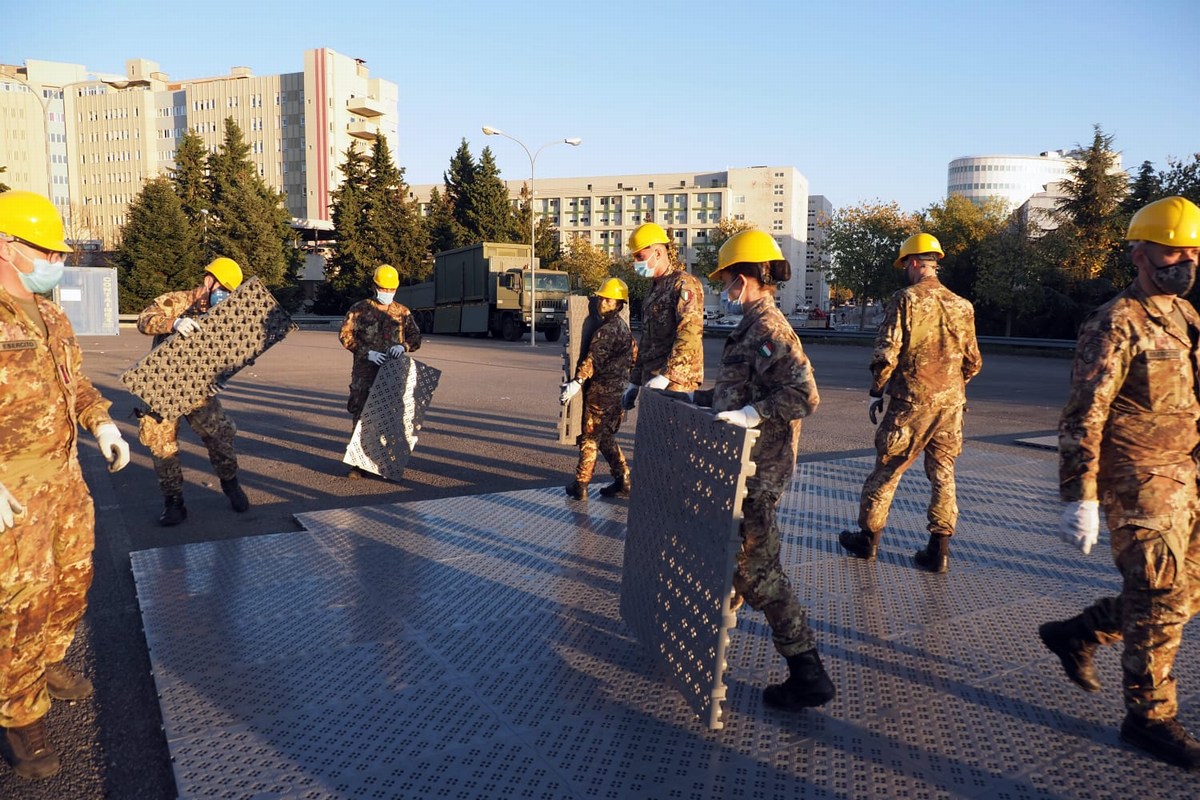 Ospedale-da-campo-Perugia-montaggio-Esercito-7-novembre-2020-foto-Belfiore-10