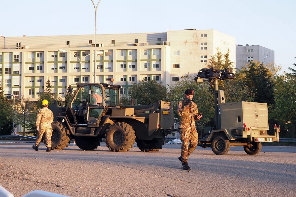 Ospedale-da-campo-Perugia-montaggio-Esercito-7-novembre-2020-foto-Belfiore-6