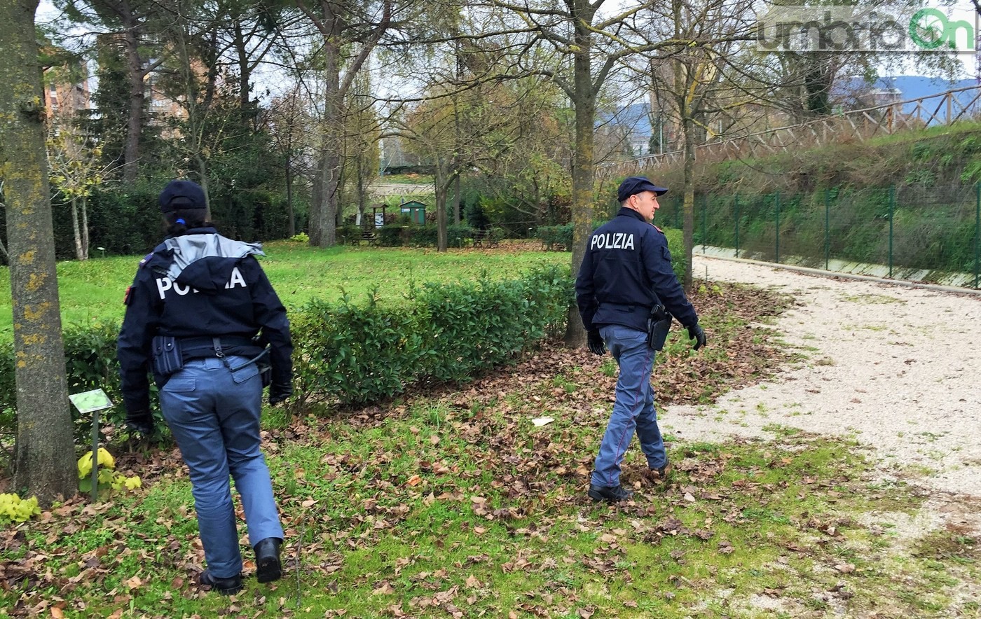 Parco fluviale urbano San Martino, polizia Volante. Controlli droga degrado - 2 dicembre 2016 (21)