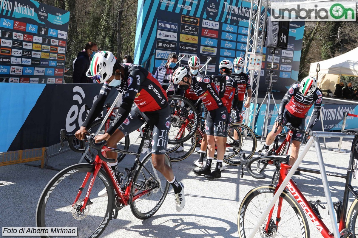 Tirreno Adriatico cascata partenza_3226- A.Mirimao