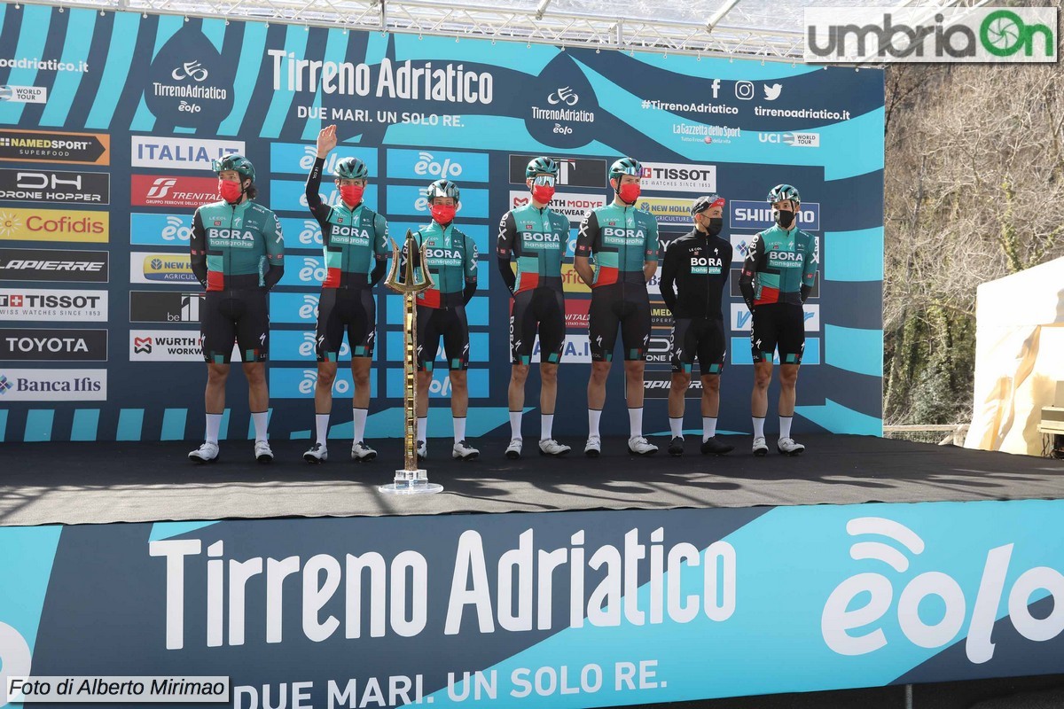 Tirreno Adriatico cascata partenza_3284- A.Mirimao