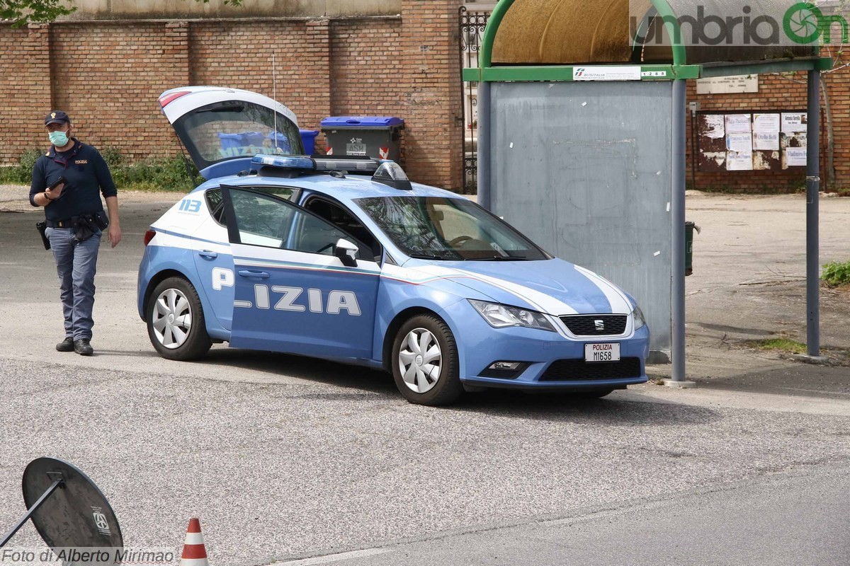 Controlli-polizia-coronavirus-Terni-Volante-13-aprile-2020-foto-Mirimao-4