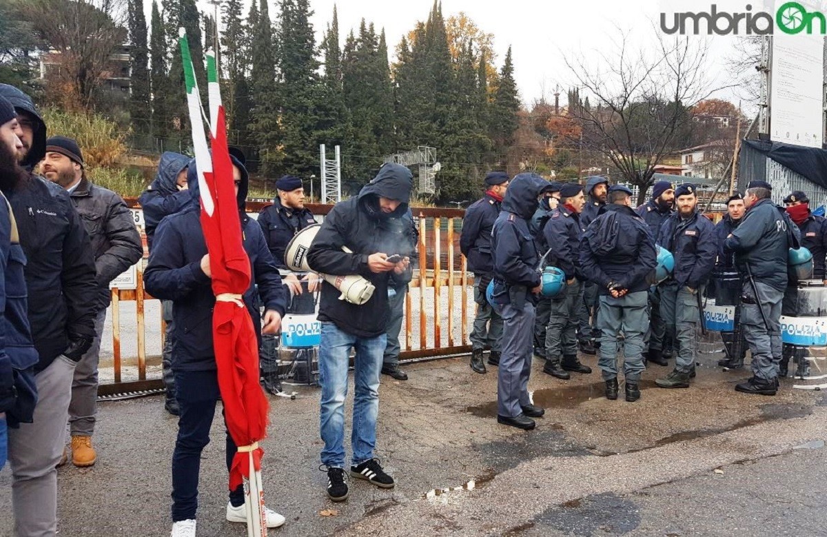 perugia-corteo-manifestazione-casapound-4