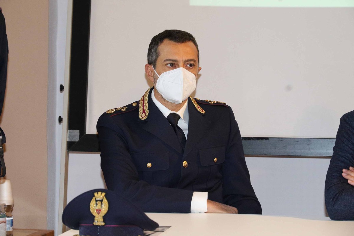 Polizia di Stato Terni contro violenza donne - 25 novembre 2021 (foto Mirimao) (28)