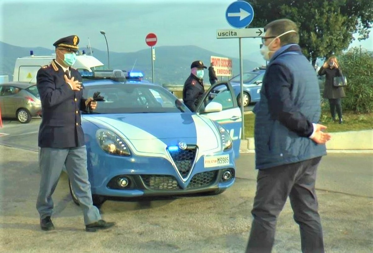 Polizia-Volante-pronto-soccorso-ospedale-Terni-Covid-12-novembre-2020-1