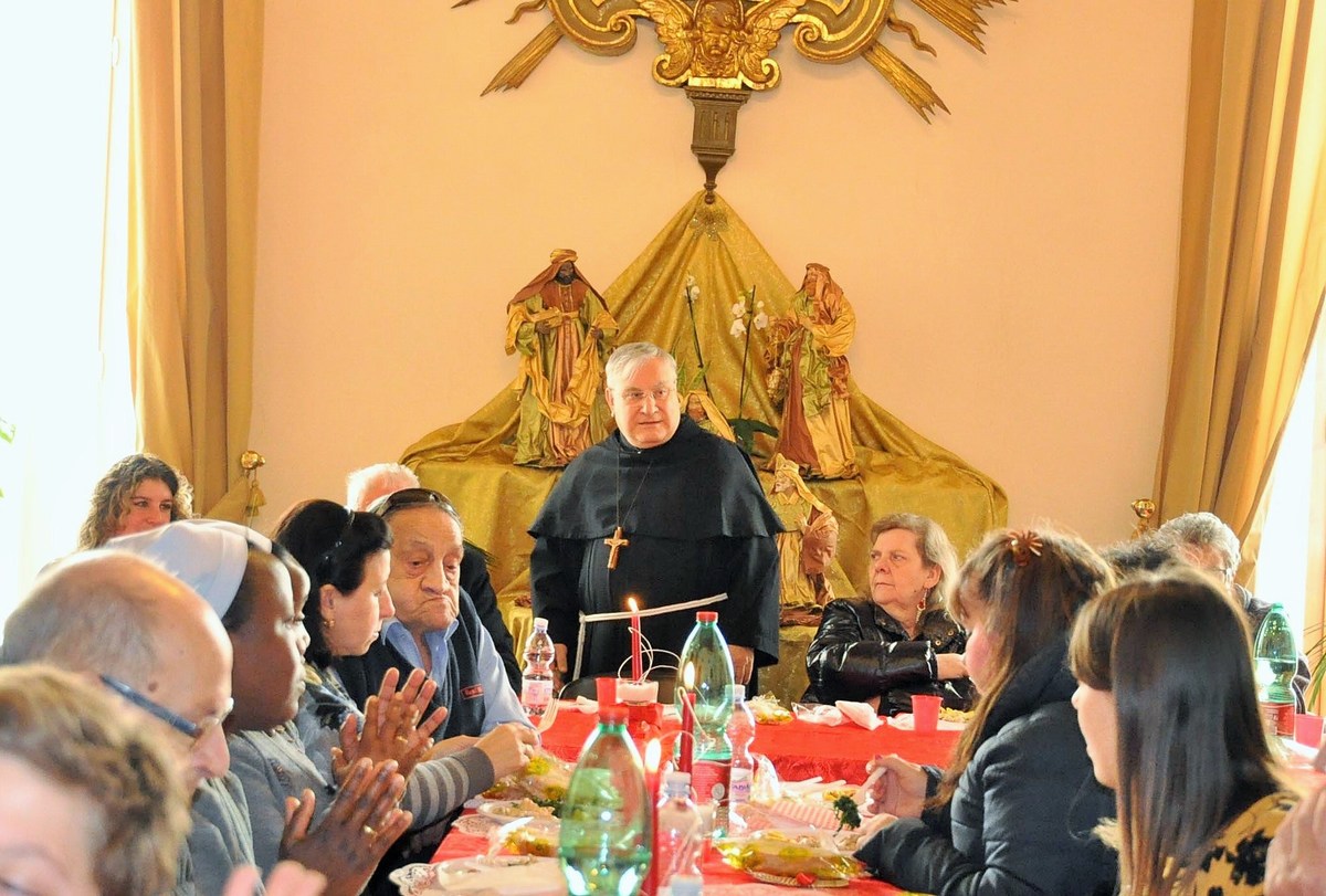 Pranzo-di-Natale-episocopio-diocesi-Terni-vescovo-25-dicembre-2018-9