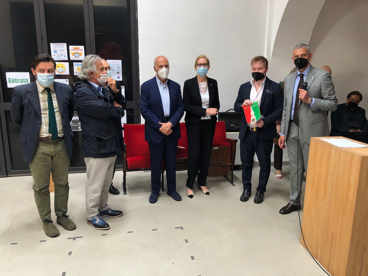 Premiazione borsa di studio 'Franco Maroni' Lions Club Terni Host - 5 giugno 2021 (1)