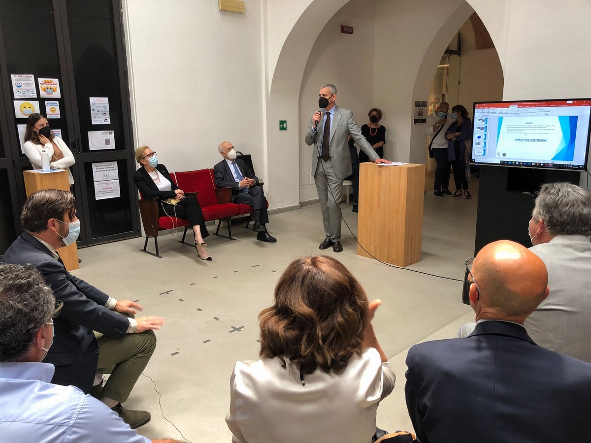 Premiazione borsa di studio 'Franco Maroni' Lions Club Terni Host - 5 giugno 2021 (7)