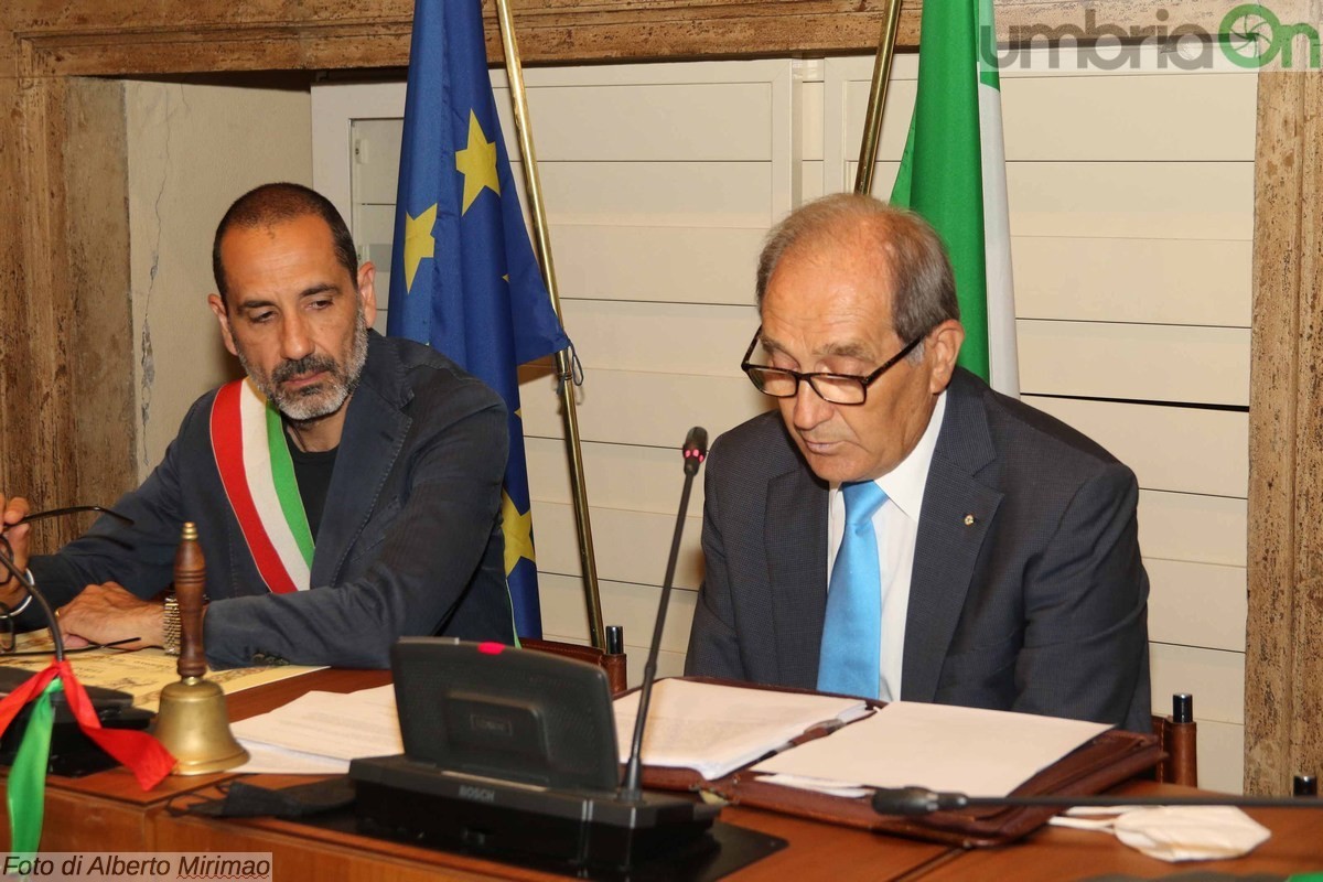 Premiazione maestri del lavoro Terni Comune - 17 giugno 2022 (foto Mirimao) (11)