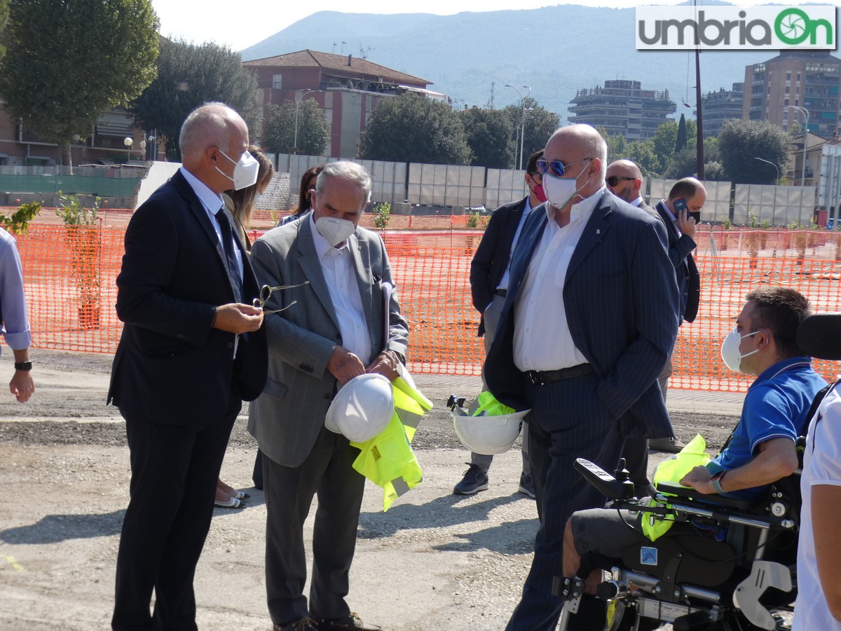 Tombesi-palaterni-palasport-visita-cantiere45