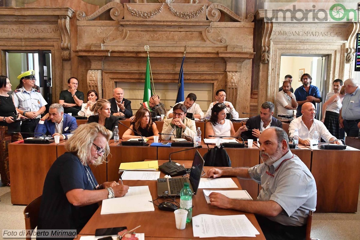 Prima seduta consiglio comunale, giunta Latini - 12 luglio 2018 (foto Mirimao) (99)