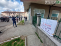 protesta sportello banca Intesa San Paolo via chiusura 7 marzo bancario (8)