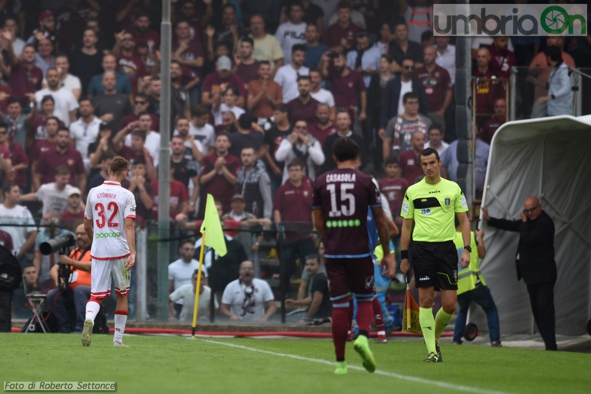 Salernitana-Perugia-espulsione-Gyomber-21-ottobre-2018-foto-Settonce