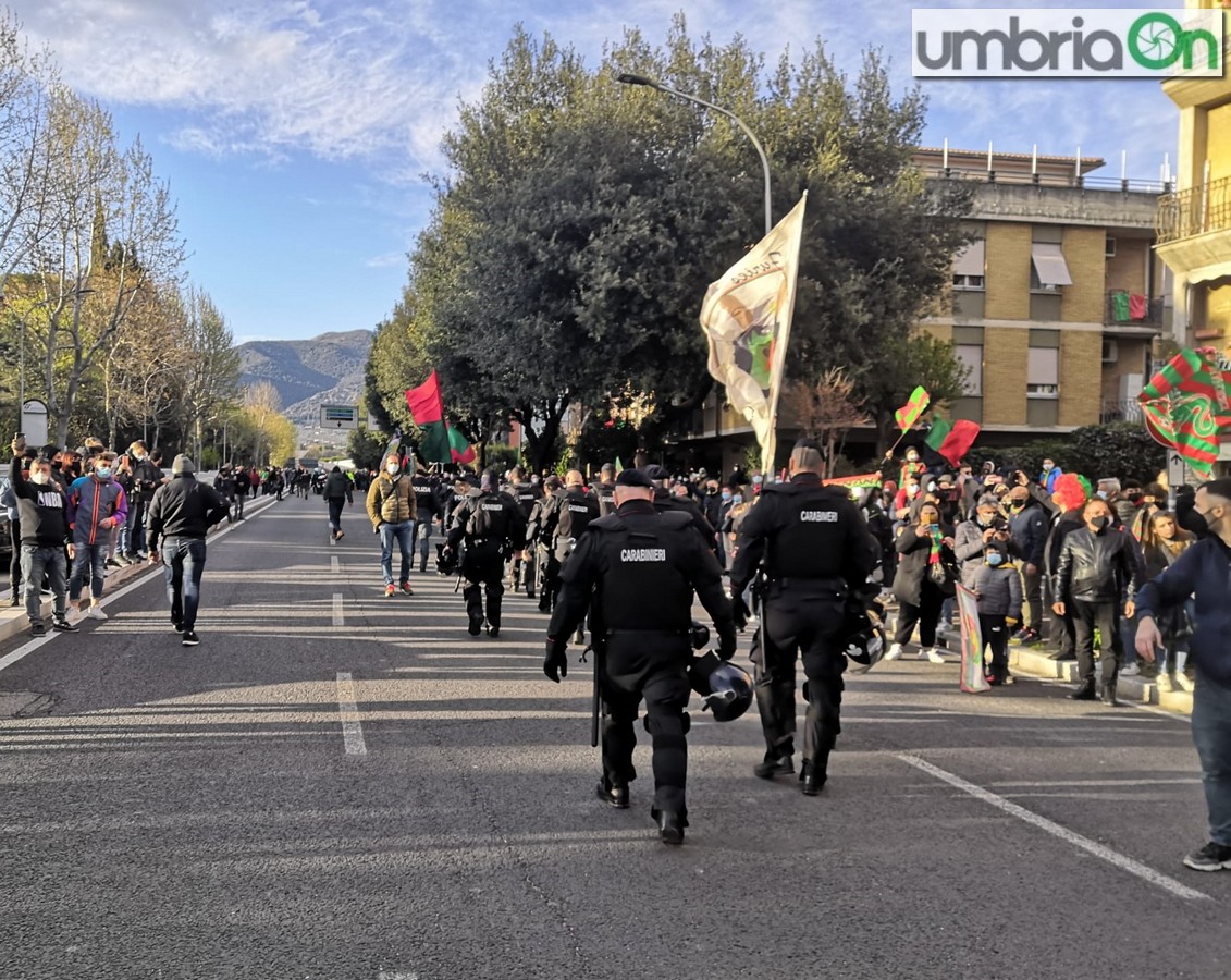 Ternana-forze-ordine-polizia-festa-stadio-tifosi-Cavese-4