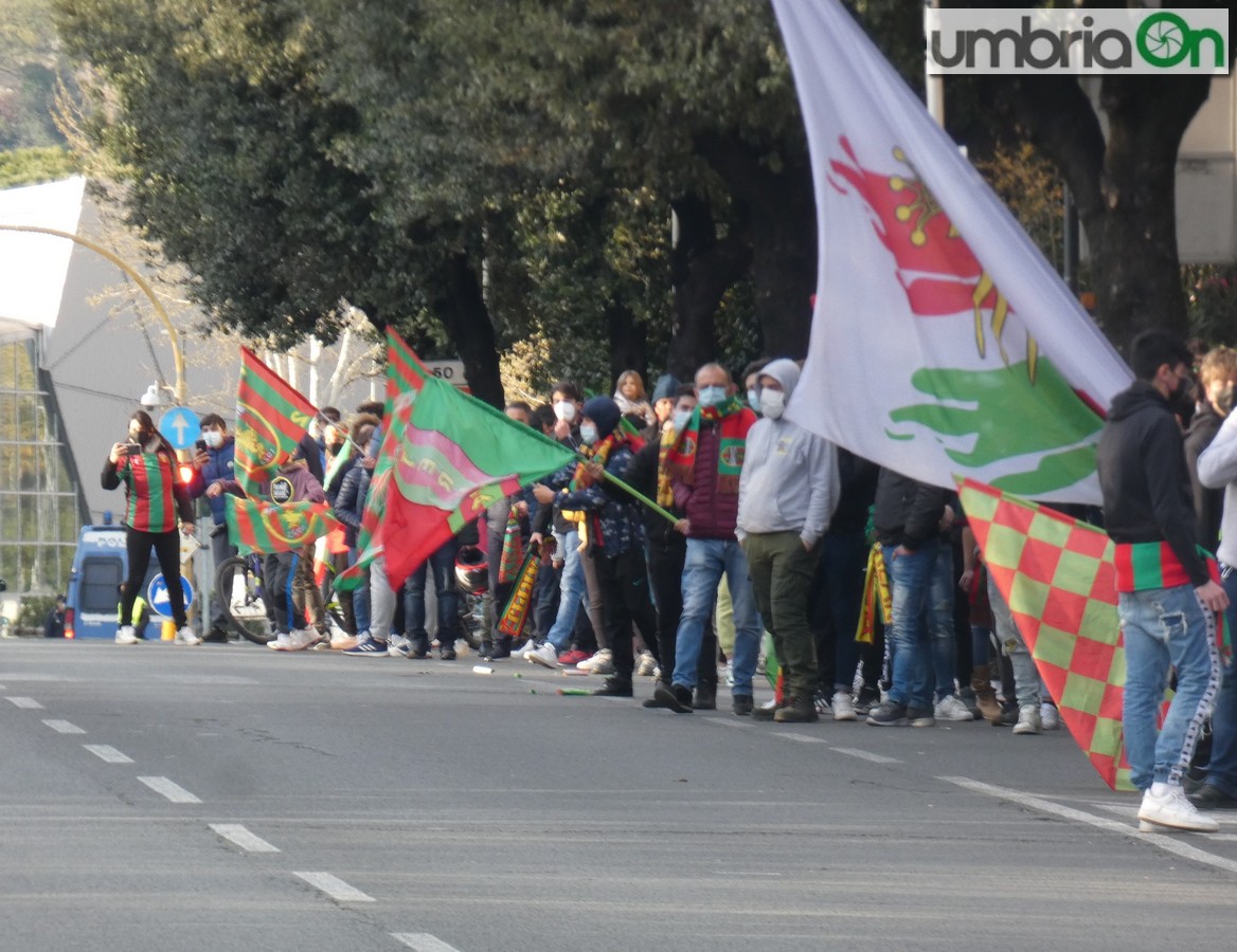 Ternana-tifosi-stadio-festa-promozione-serie-C-serie-B45454