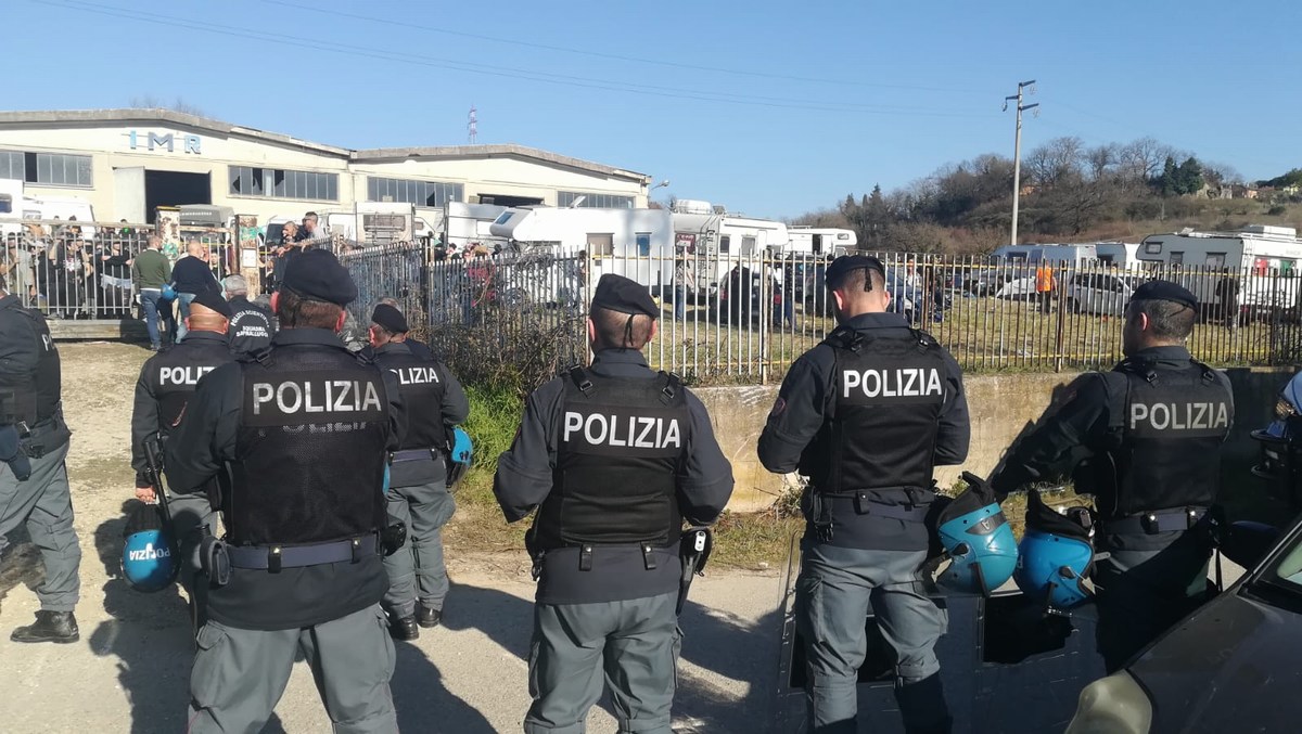 Sgombero rave party Giove polizia - 24 febbraio 2020 (14)