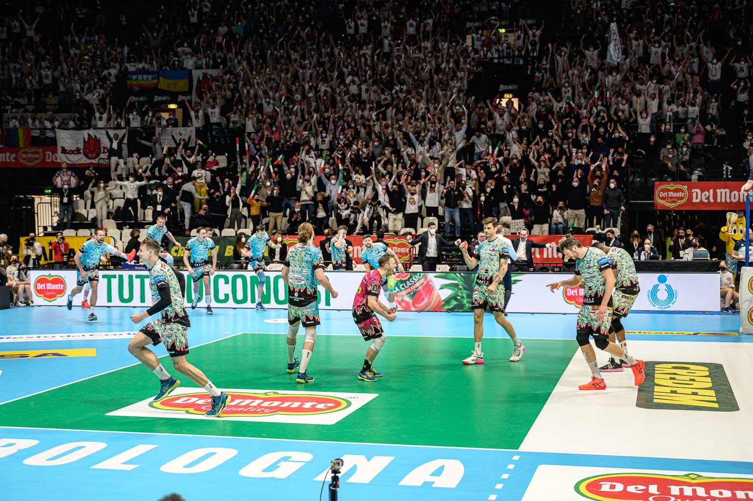 Sir Safety Conad PERUGIA - Itas TRENTINO, Finale Del Monte® Coppa Italia di Superlega, Pallavolo Maschile Serie A1 2021-22. presso Unipol Arena Casalecchio di Reno, Bologna IT, 6 marzo 2022. Foto: Michele Benda [riferimento file: 2022-03-06/_MB69780]