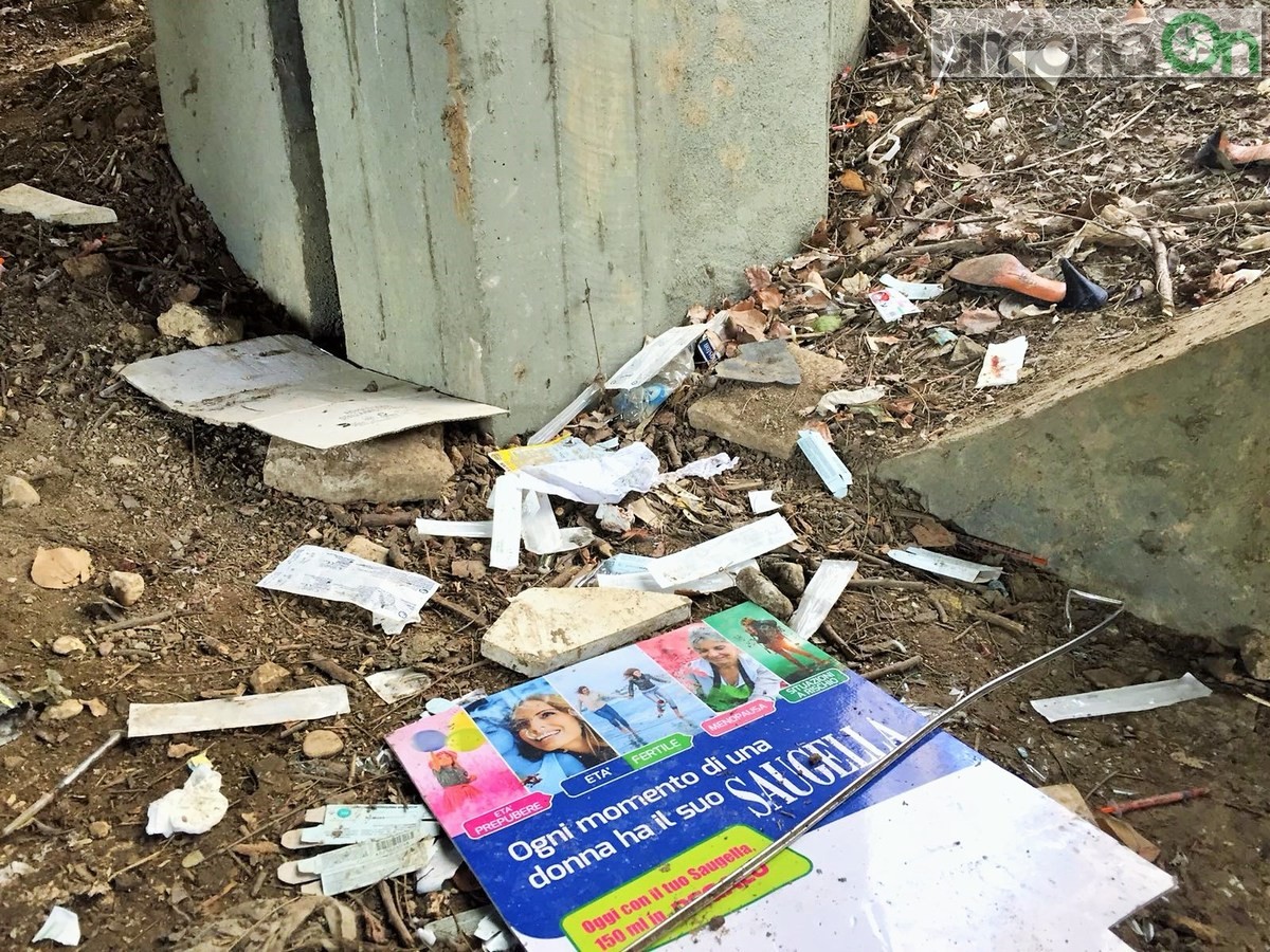 Droga siringhe spaccio ponte Carrara, Terni - 16 febbraio 2018 (12)