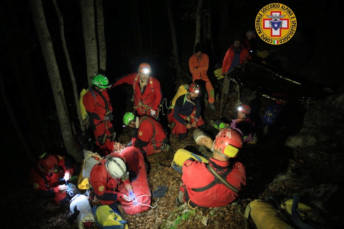 Speleologa ternana ferita a Cittareale (Rieti), Soccorso Alpino - 1° maggio 2017 (4)