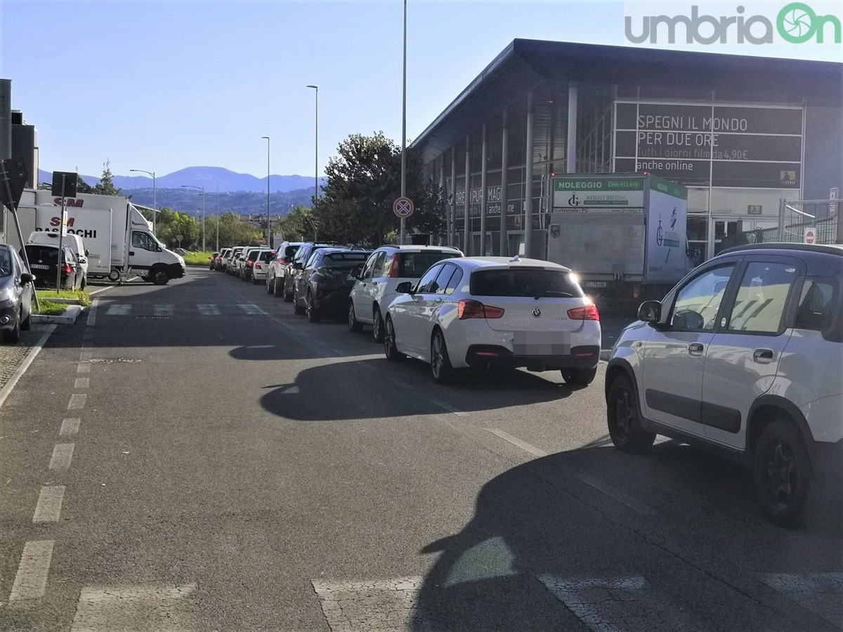 Tamponi-Covid-drive-in-through-via-Bramante-Terni-20-ottobre-2020-2