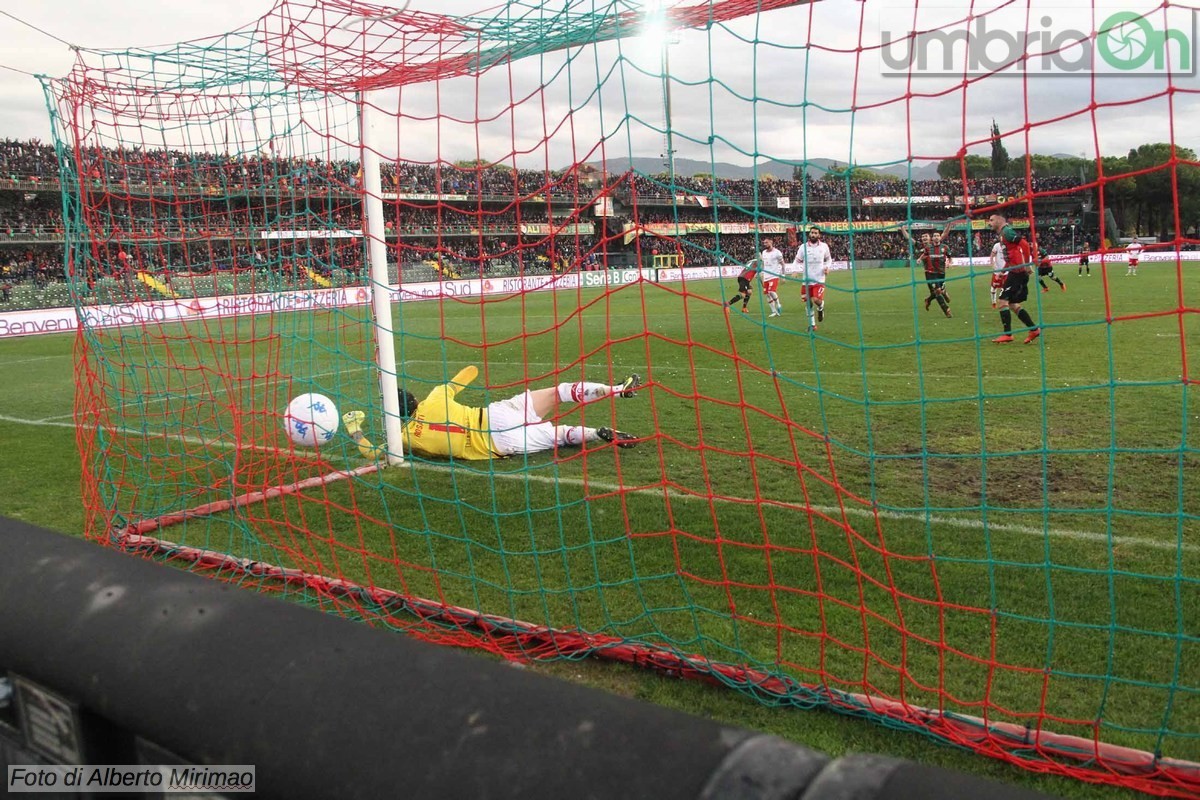 Derby Ternana-Perugia, gol rigore Montalto - 26 ottobre 2017 (foto Mirimao) (4)