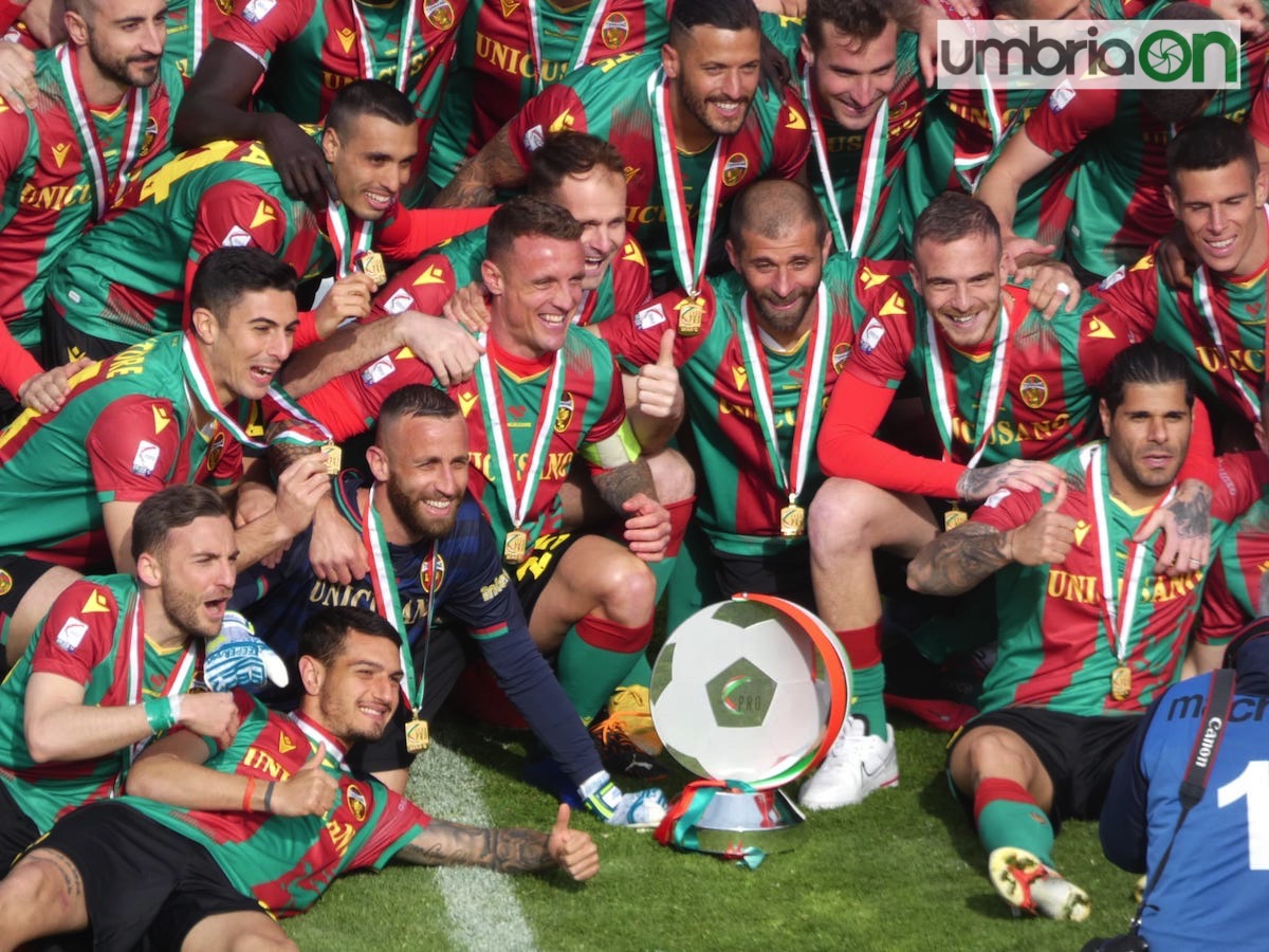 ternana-festa-coppa-1