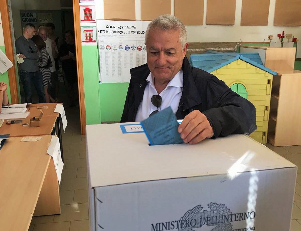 Terni, Paolo Angeletti vota - 10 giugno 2018 (2)