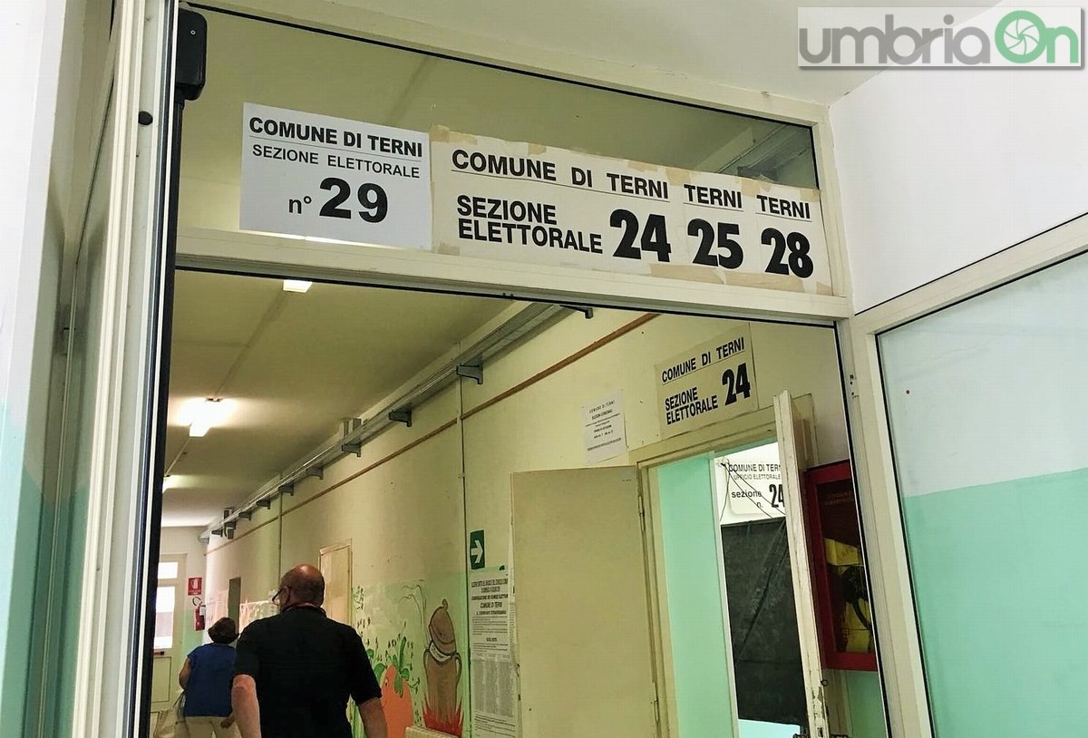 Terni, elezioni amministrative scuola Falcone Borsellino quartiere Italia - 10 giugno 2018 (7)