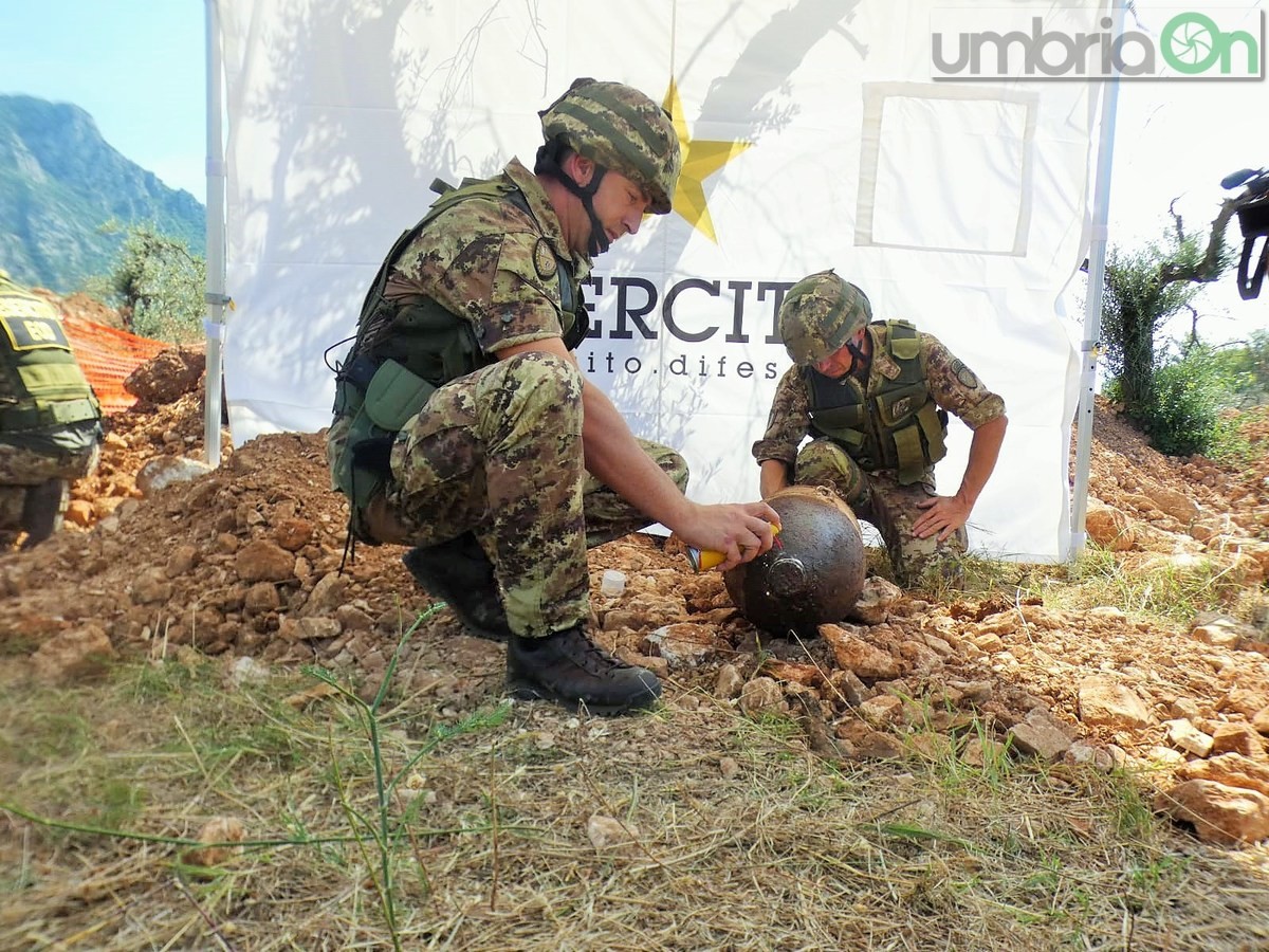 Bomba a Terni Cesi, despolettamento artificieri - 29 luglio 2018 (3)