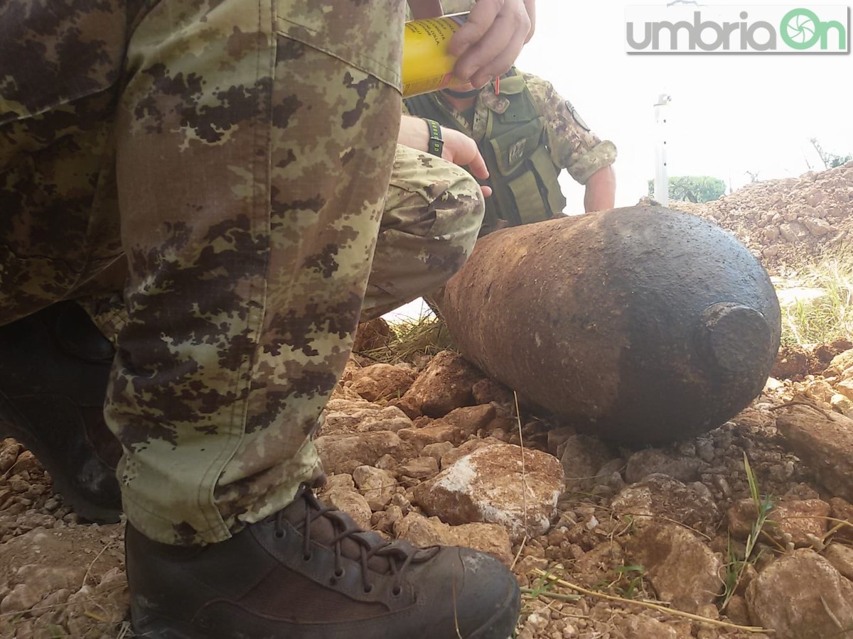Terni, bomba a Cesi, artificieri al lavoro - 29 luglio 2018 (5)