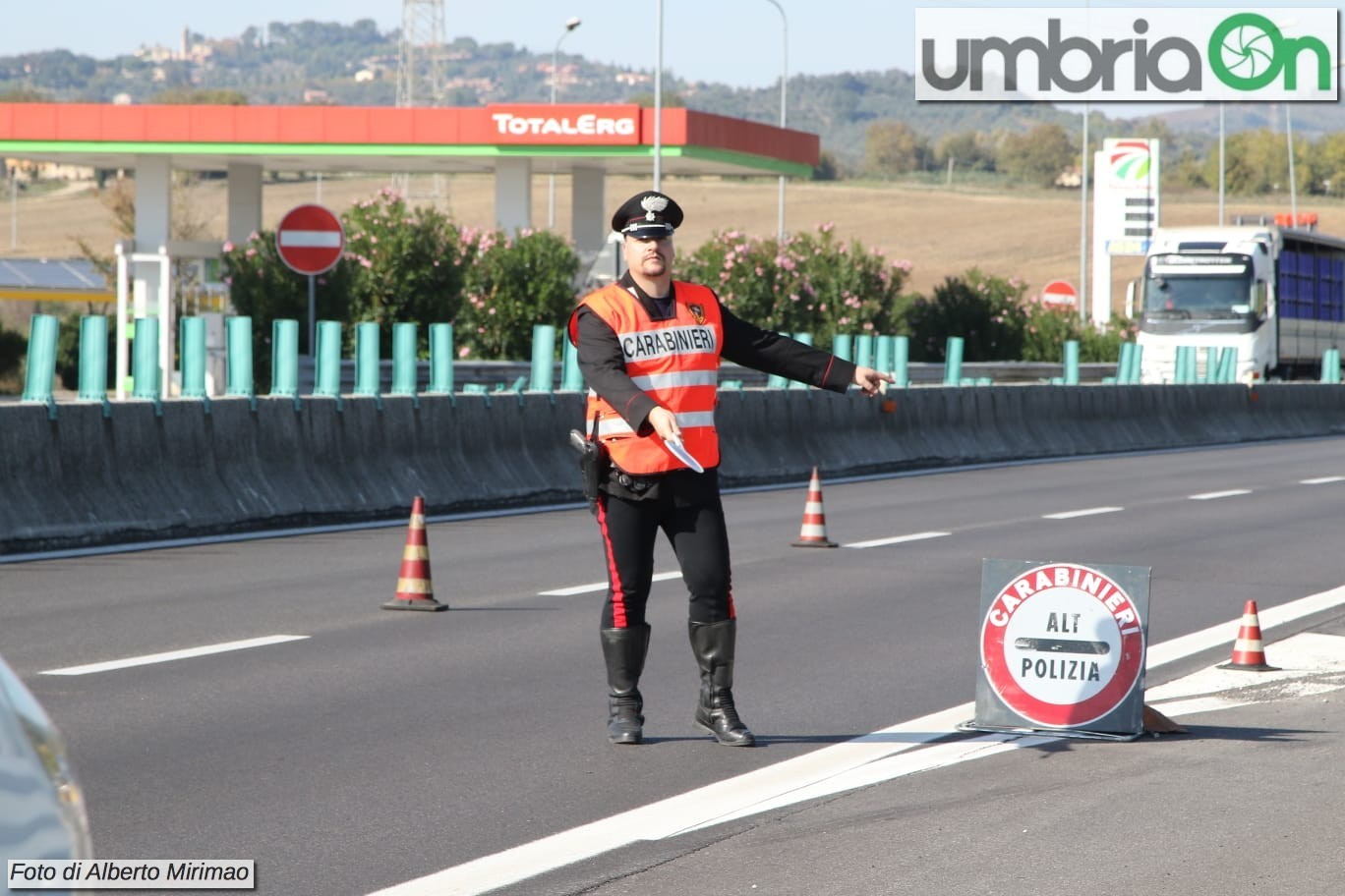 carabinieri-Mirimao-Rato-Terni-verifiche-controllo-raccordo-E45IMG-20181019-WA0053