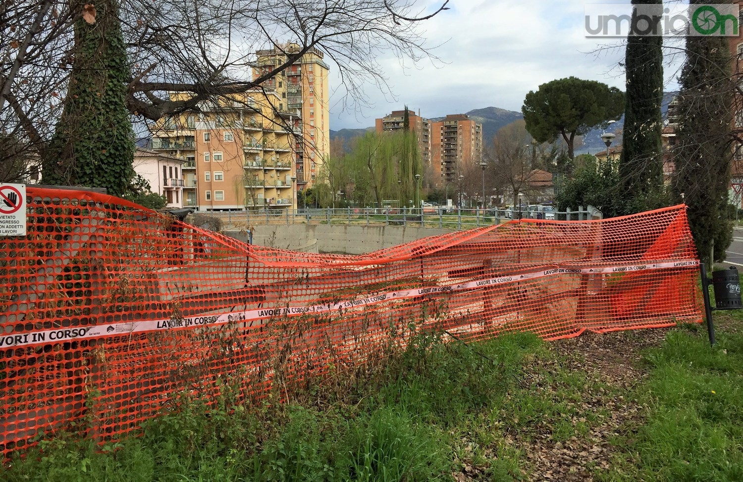 Terni, degrado parco Suzanne Noël di via Magenta, San Giovanni - 25 febbraio 2017 (1)