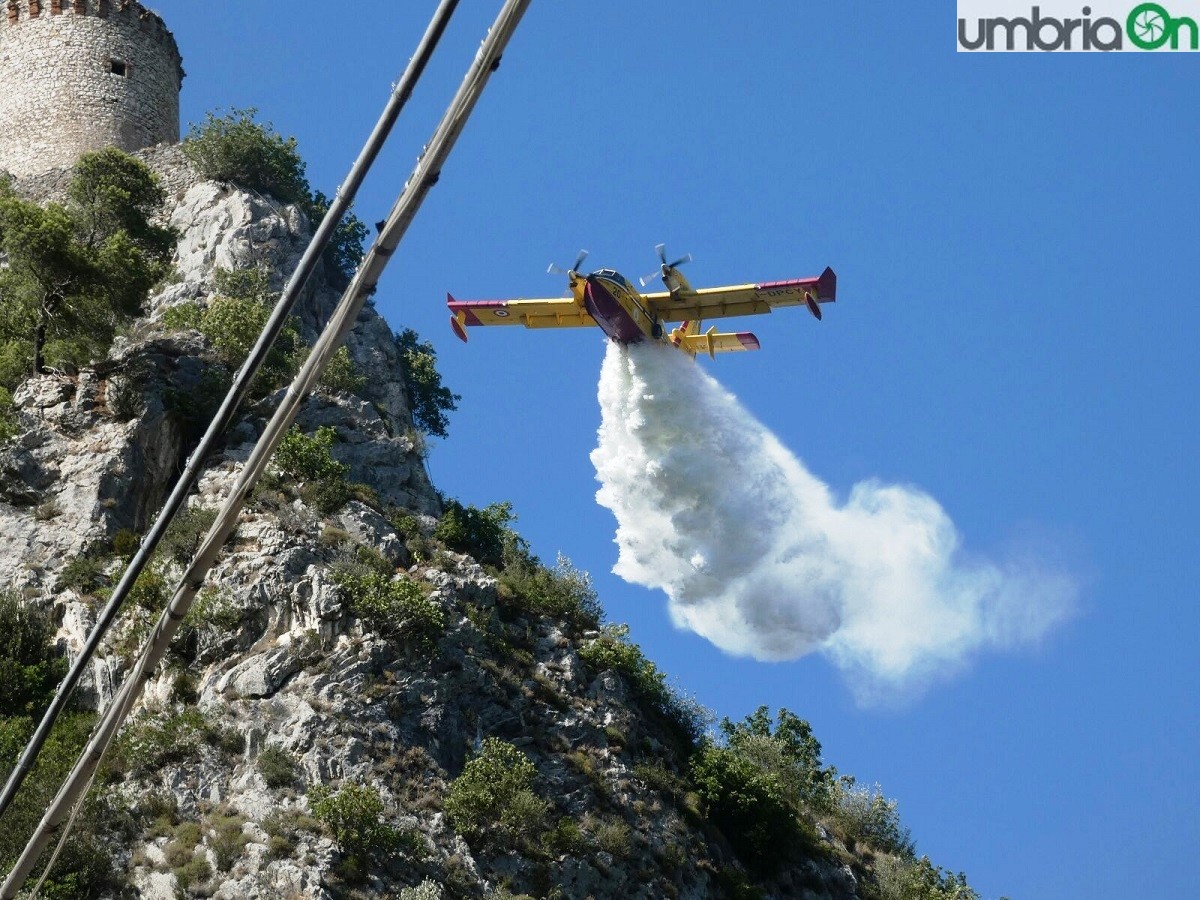 terni-incendio-rocca-san-zenone-23