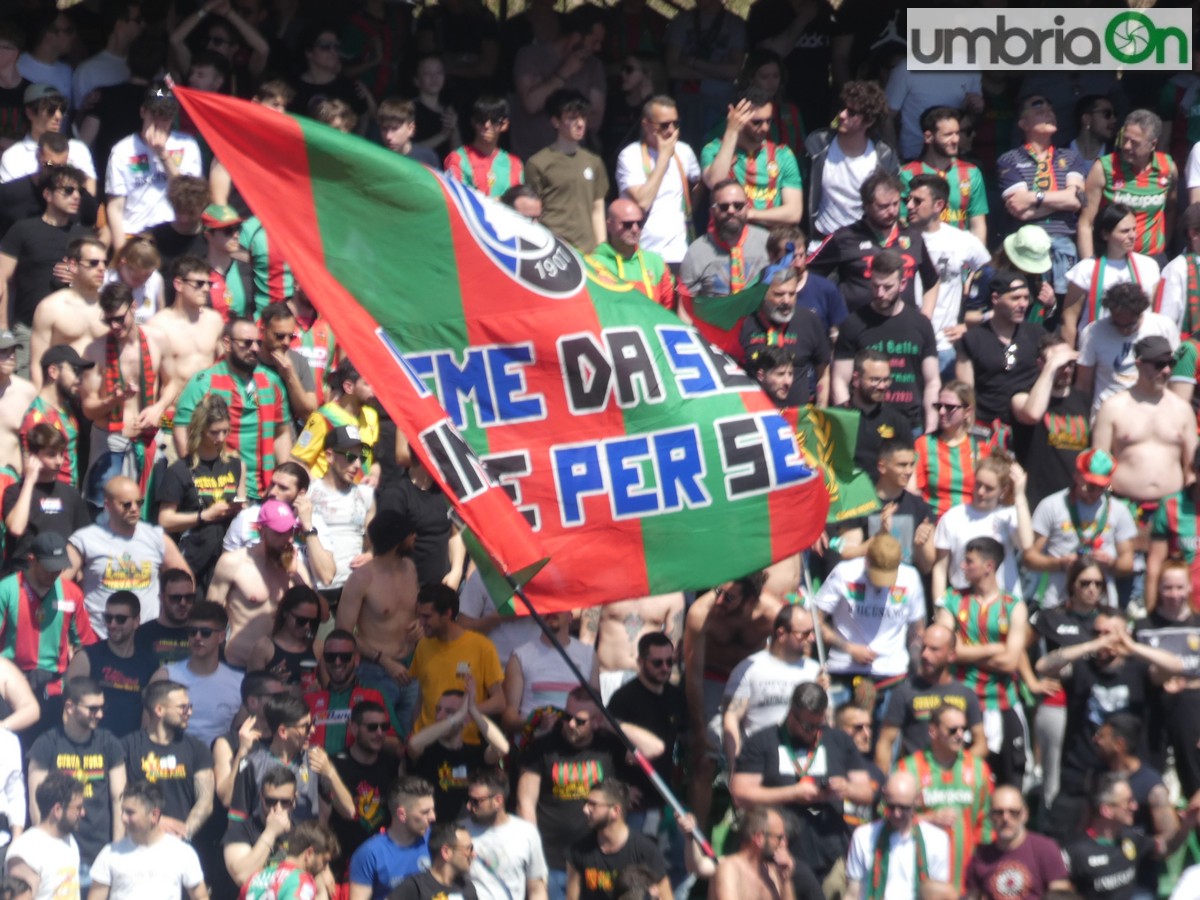 Ternana-Perugia-derby-30-aprile-4-curva-nord