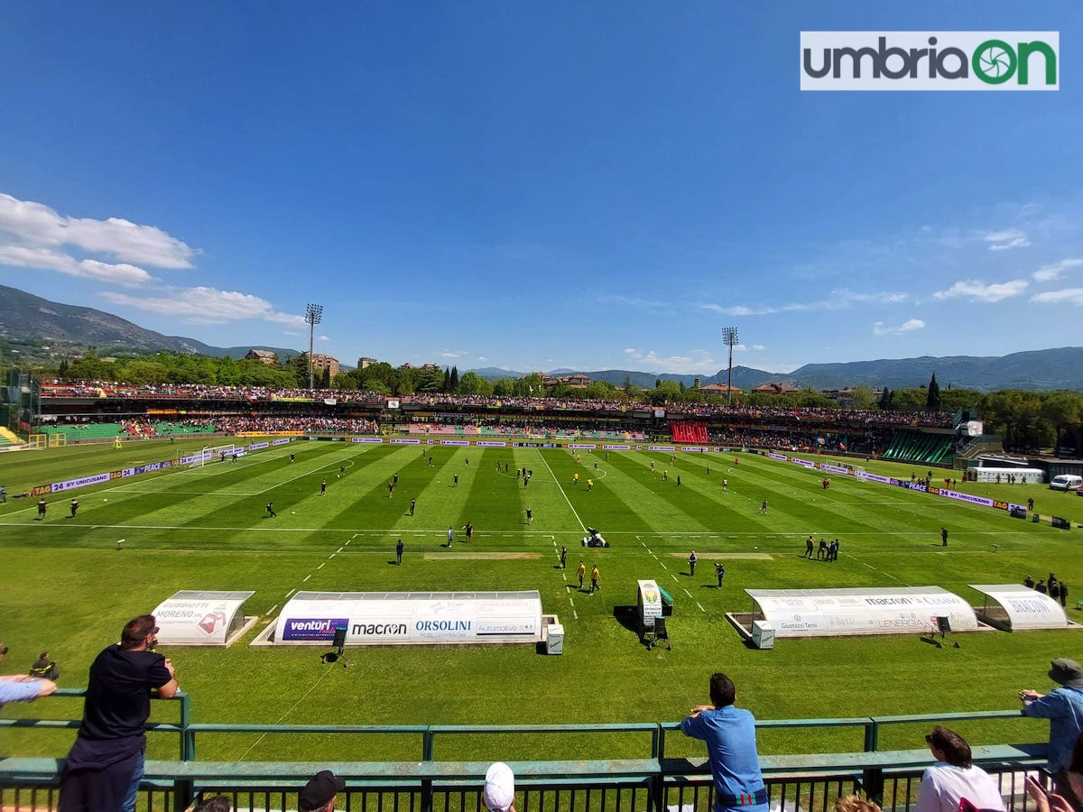 Tifosi-Ternana-pre-derby-Perugia-–-30-aprile-2022-27