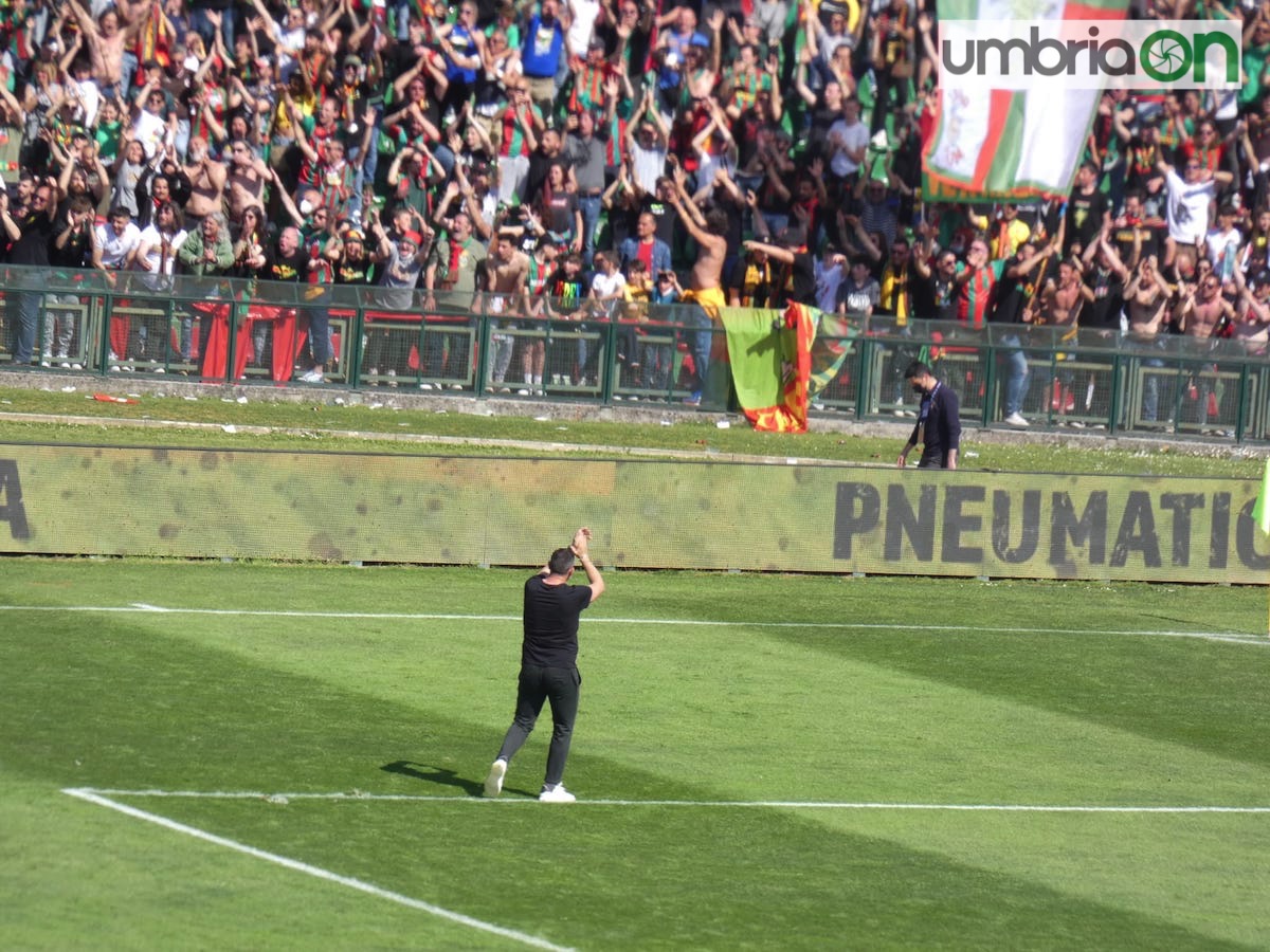 Tifosi-Ternana-pre-derby-Perugia-–-30-aprile-2022-40