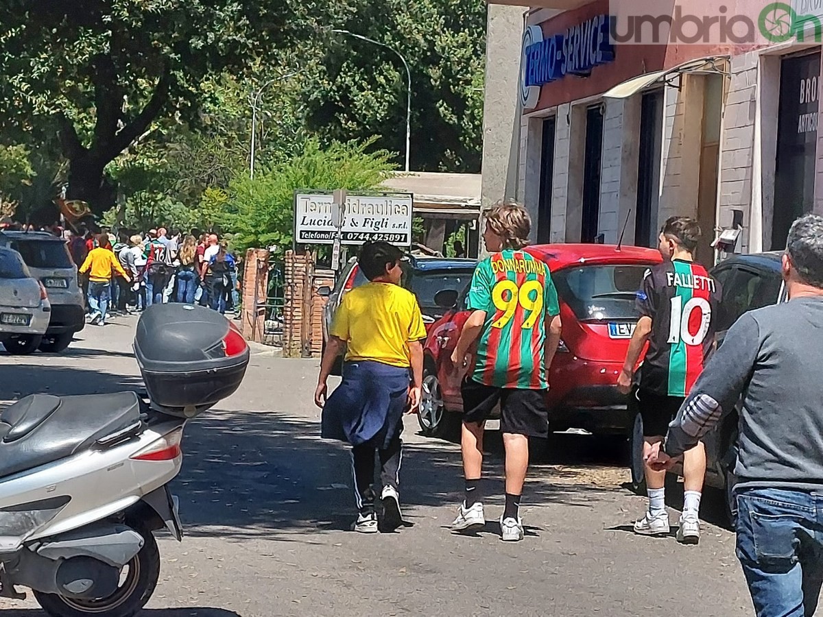 Tifosi-Ternana-pre-derby-Perugia-30-aprile-2022-1-1