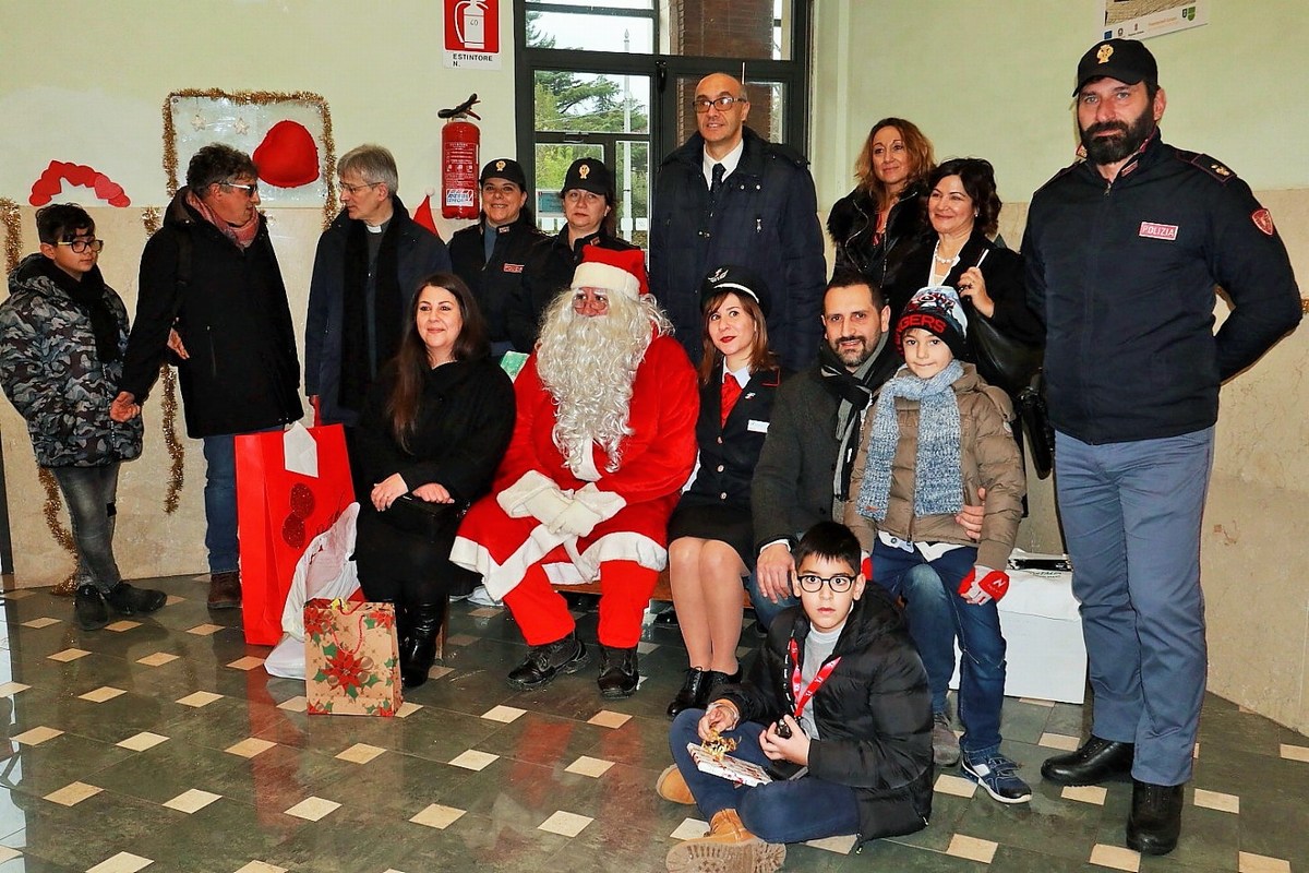 Treno-solidarietà-Natale-Polfer-Caritas-Foligno-15-dicembre-2019-1